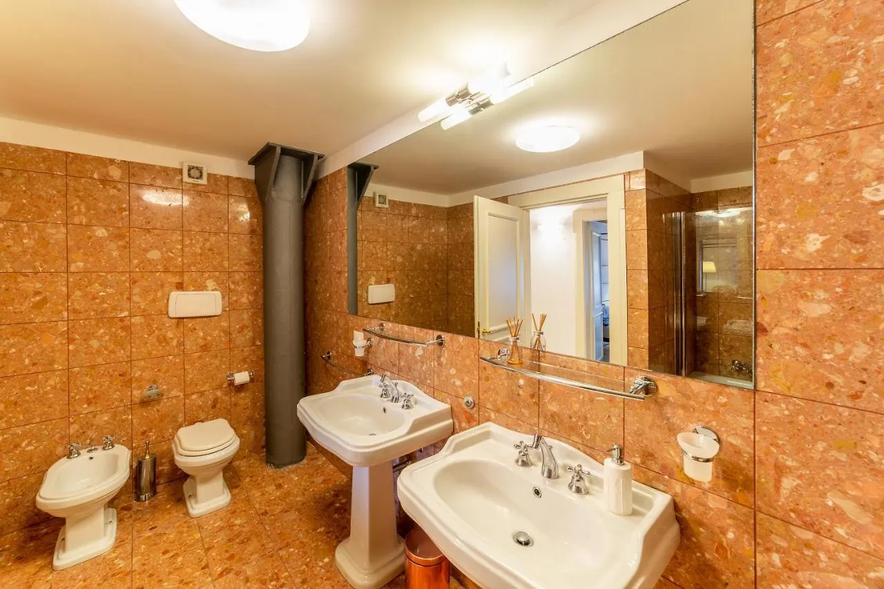Youatmolino Canal View Apartment Wenecja